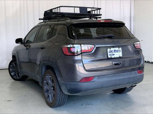 Used 2021 Jeep Compass Latitude FWD image 5
