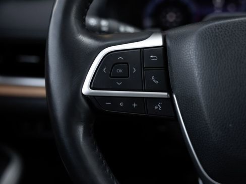 Certified 2024 Toyota Grand Highlander Platinum AWD/4WD image 16