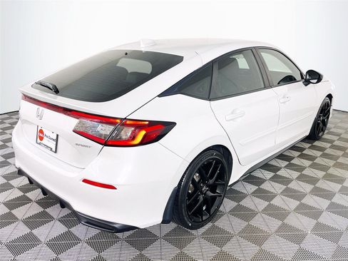 Used 2023 Honda Civic Sport image 11