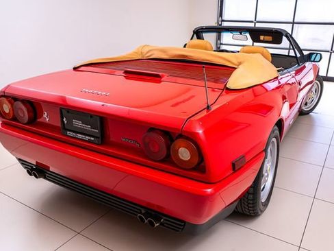 Used 1992 Ferrari Mondial T Cabriolet image 5