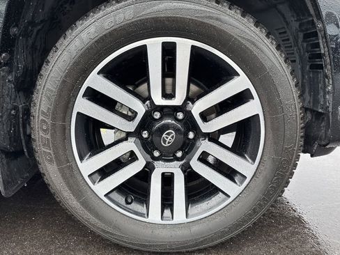 Used 2023 Toyota 4Runner Limited image 9