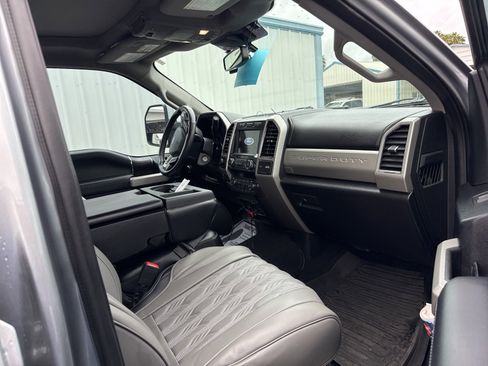 Certified 2020 Ford F350 Lariat image 4