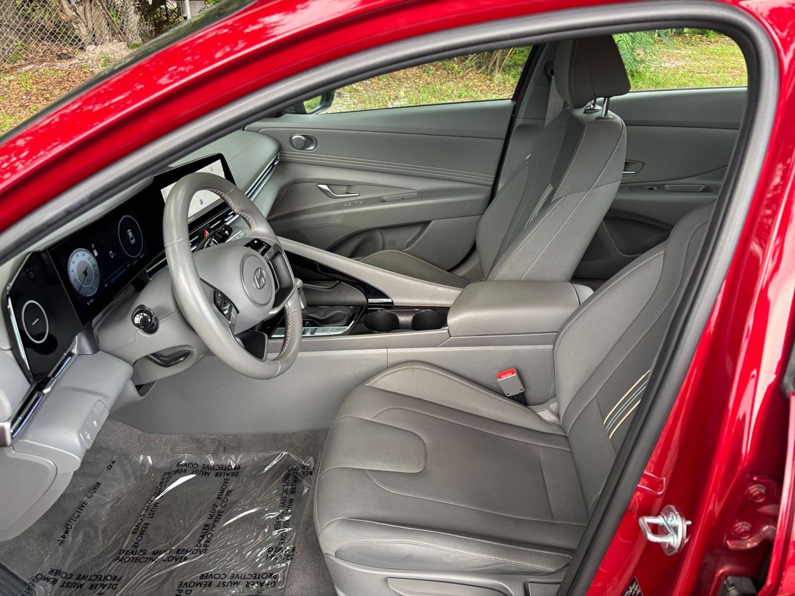 Used 2025 Hyundai Elantra SEL FWD image 26