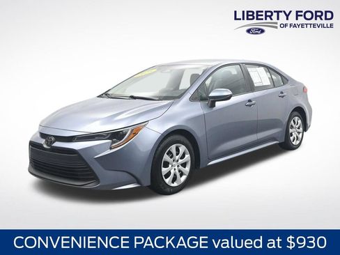 Used 2025 Toyota Corolla LE w/ Convenience Package FWD image 1