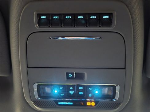 Used 2025 Ford F350 Lariat w/ Lariat Ultimate Package image 25