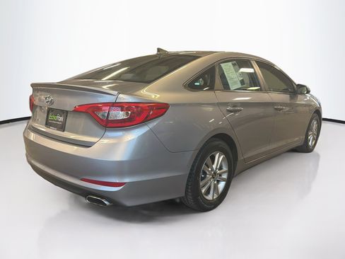 Used 2017 Hyundai Sonata SE w/ Cargo Package FWD image 9