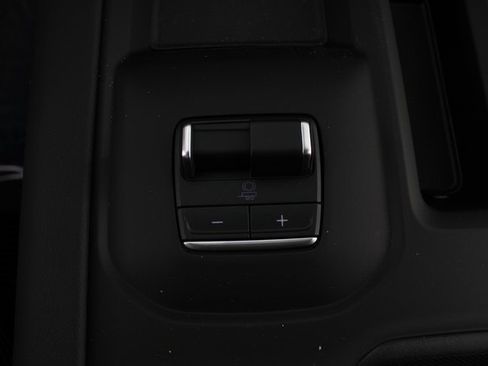 New 2026 GMC Sierra 2500 Denali w/ Denali Reserve Package image 9