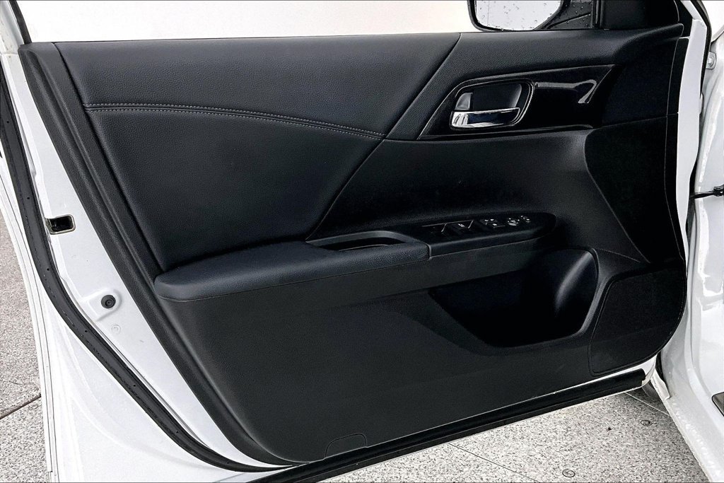 Used 2014 Honda Accord Sport image 22