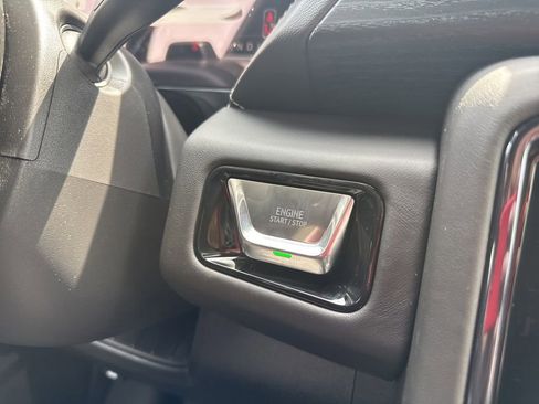 New 2026 GMC Yukon AT4 Ultimate w/ LPO, Floor Liner Package AWD/4WD image 38