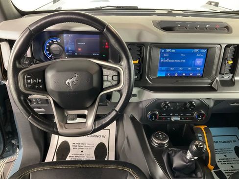Used 2022 Ford Bronco Badlands image 13