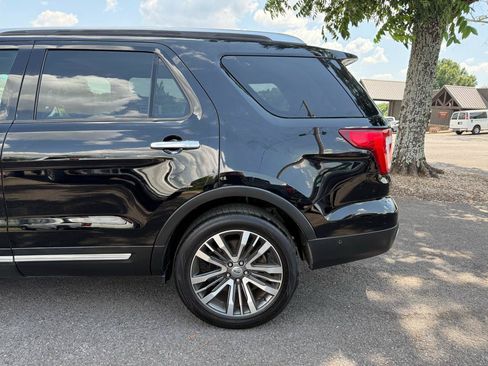 Used 2016 Ford Explorer Platinum AWD/4WD image 44