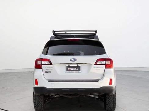 Used 2016 Subaru Outback 3.6R Limited AWD/4WD image 5