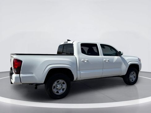 Used 2022 Toyota Tacoma SR AWD/4WD image 4