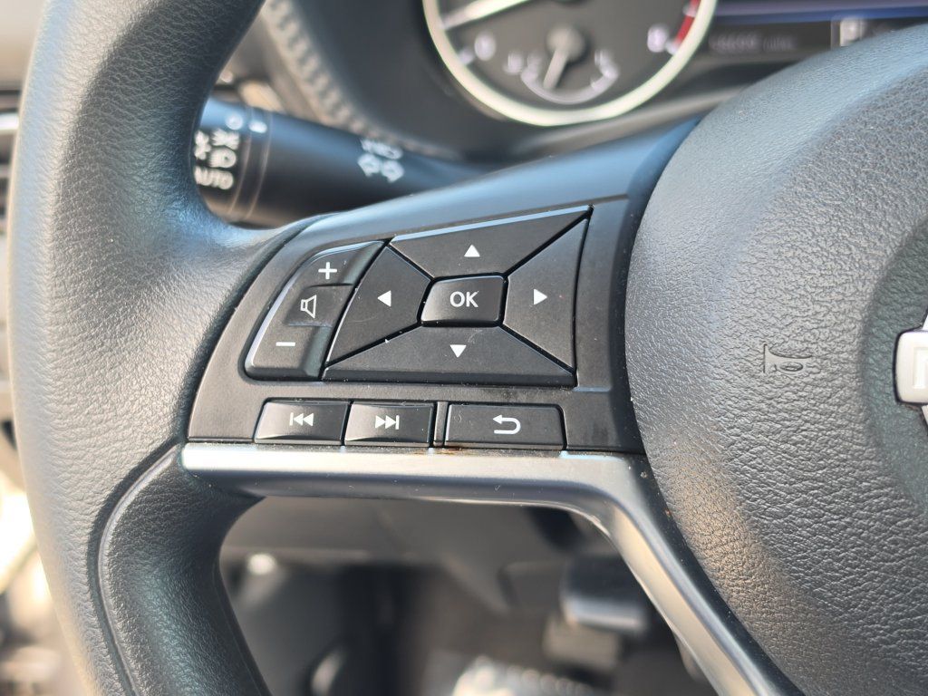 Used 2024 Nissan Sentra SV FWD image 20