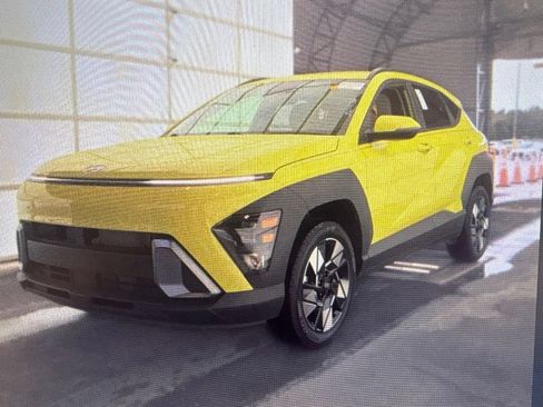 Used 2024 Hyundai Kona SEL AWD/4WD image 1