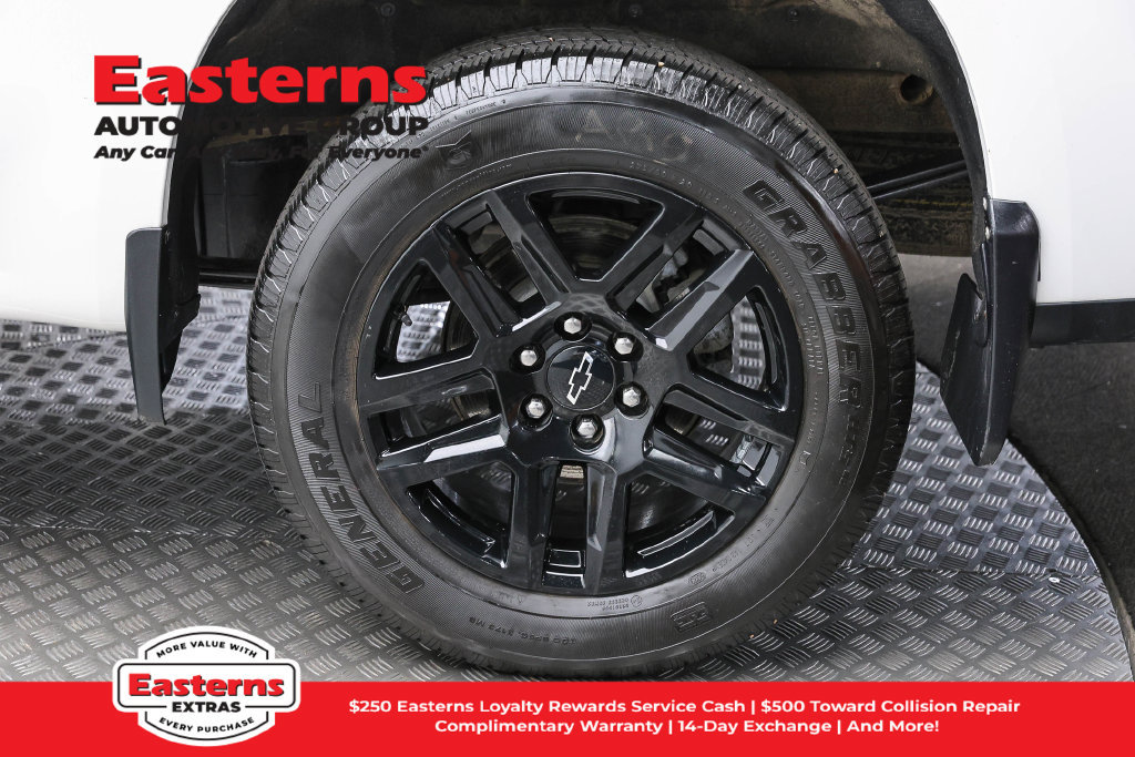 Used 2024 Chevrolet Silverado 1500 Custom w/ LPO, Dark Essentials Package AWD/4WD image 9