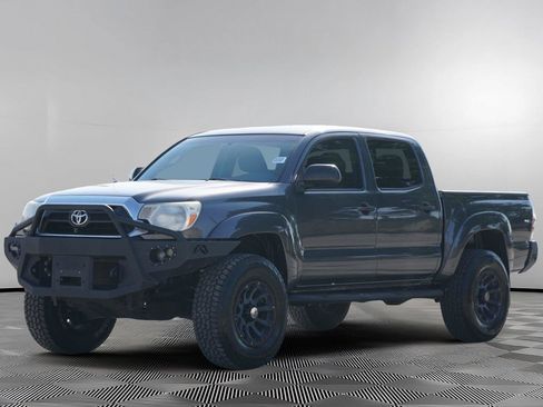 Used 2015 Toyota Tacoma 4x4 Double Cab w/ SR5 Package image 8