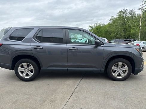 Certified 2023 Honda Pilot LX image 2