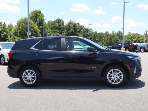 Used 2022 Chevrolet Equinox LT FWD image 10