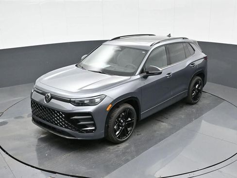 New 2026 Volkswagen Tiguan SE R-Line FWD image 22