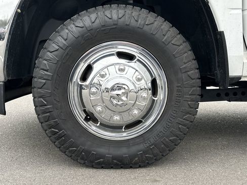 Used 2021 RAM 3500 Tradesman w/ Chrome Appearance Group image 13