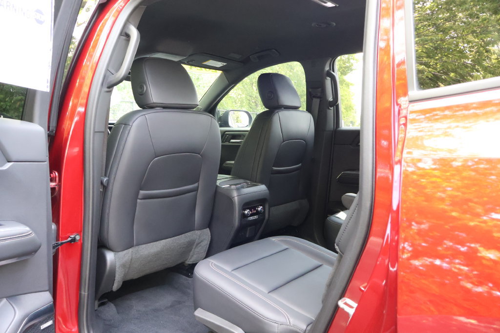 Certified 2024 GMC Acadia Elevation FWD image 41