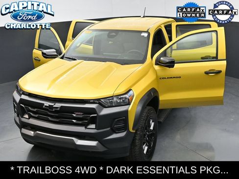 Used 2024 Chevrolet Colorado Trail Boss w/ LPO, Dark Essentials Package AWD/4WD image 36