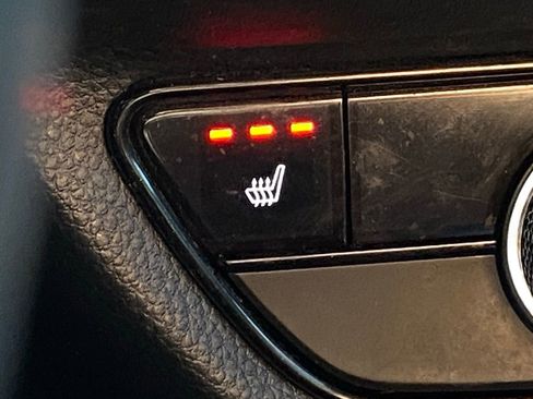 Used 2023 Honda HR-V Sport image 17