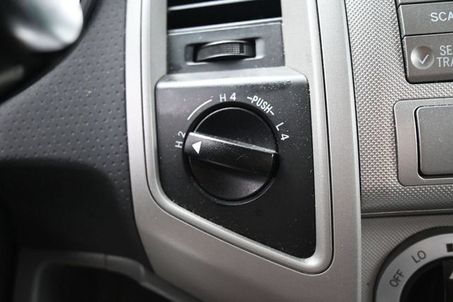 Used 2011 Toyota Tacoma 4x4 Double Cab w/ TRD Sport Pkg w/JBL Audio image 21