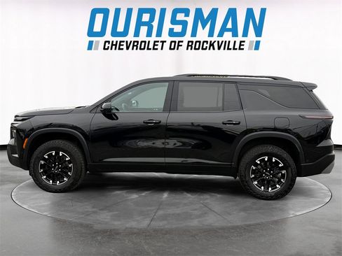 Used 2024 Chevrolet Traverse Z71 w/ Enhanced Driving Package image 3