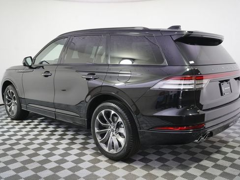 New 2026 Lincoln Aviator AWD image 3