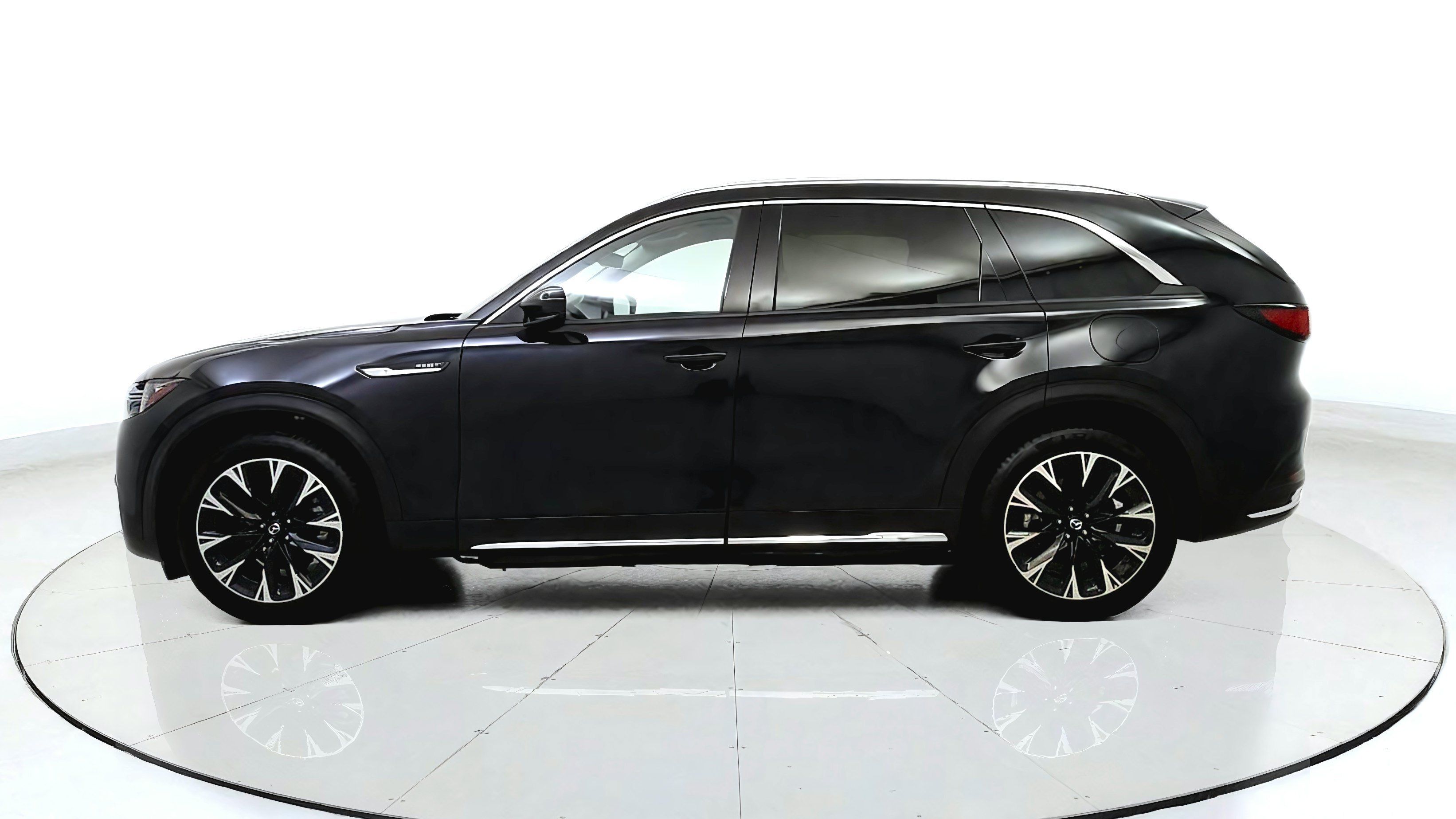Used 2024 MAZDA CX-90 Plug-In Hybrid w/ Premium Pkg AWD/4WD image 4