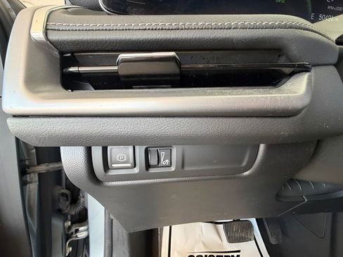 Used 2024 Cadillac XT4 Premium Luxury image 23