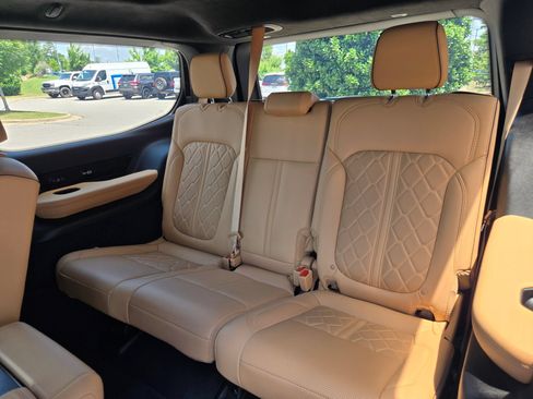 Used 2024 Jeep Grand Wagoneer Series III w/ Rear Seat Video Group 1 AWD/4WD image 37