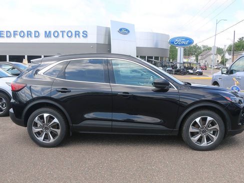 Certified 2024 Ford Escape Platinum AWD/4WD image 3