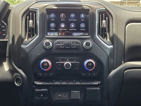 Used 2022 GMC Sierra 2500 AT4 AWD/4WD image 17