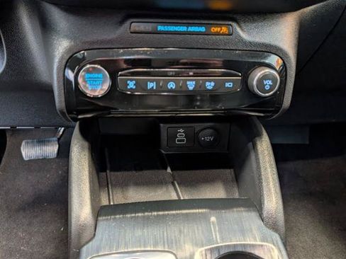 Certified 2024 Ford Escape Platinum AWD/4WD image 23