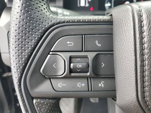 Used 2025 Toyota Tacoma SR image 22