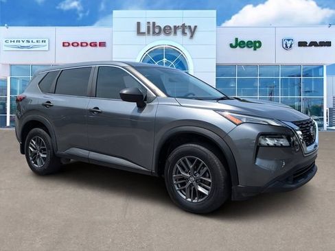 Used 2021 Nissan Rogue S FWD image 1