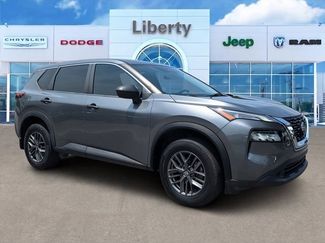 Used 2021 Nissan Rogue S FWD video 1