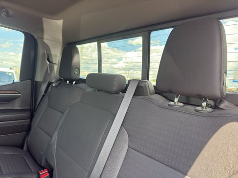 Used 2023 Chevrolet Silverado 1500 LT AWD/4WD image 34