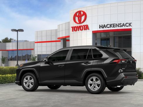 New 2025 Toyota RAV4 XLE image 5