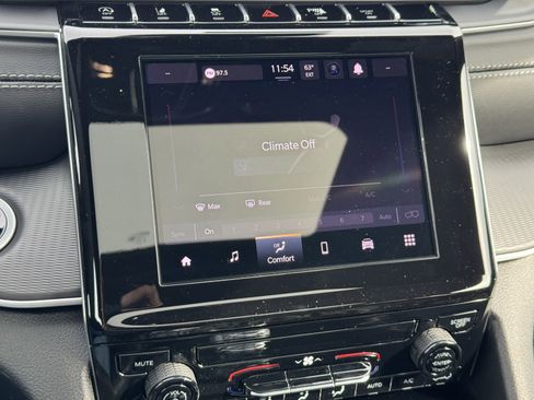 New 2025 Jeep Grand Cherokee Laredo X image 17