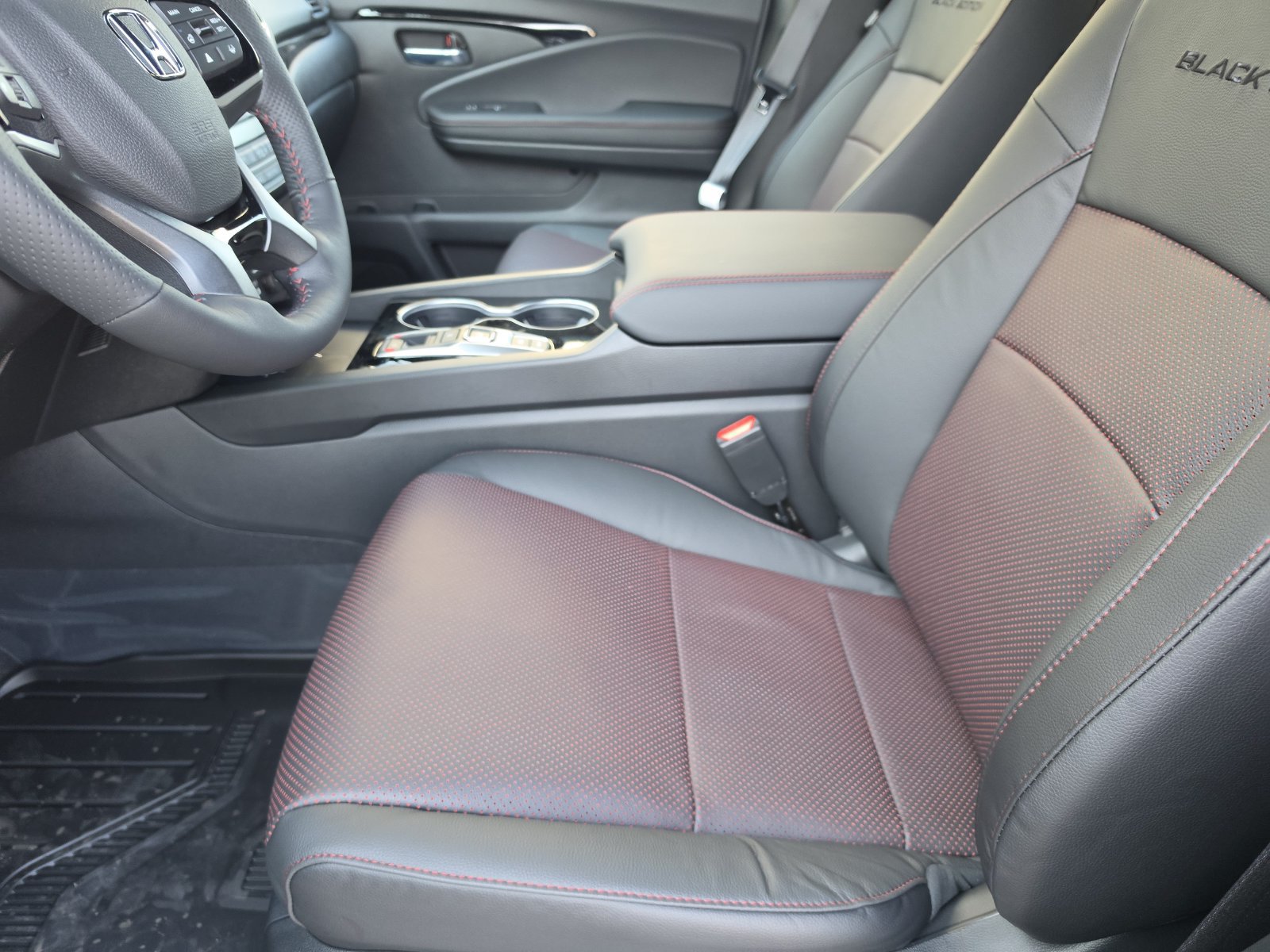 New 2026 Honda Ridgeline Black Edition image 11