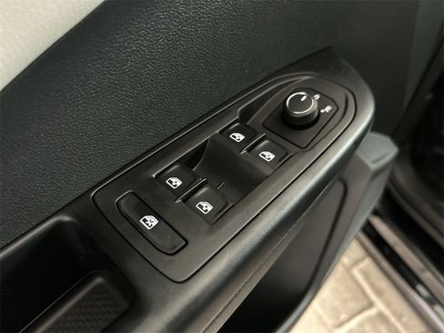 New 2026 Volkswagen Taos S image 11