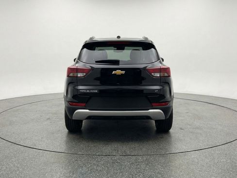 Used 2025 Chevrolet TrailBlazer LT w/ Driver Confidence Package image 6
