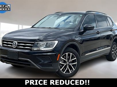 Used 2021 Volkswagen Tiguan SE w/ Panoramic Sunroof Package