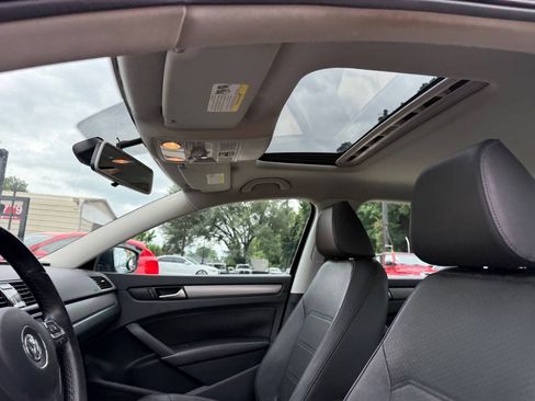 Used 2015 Volkswagen Passat TDI SE FWD image 15