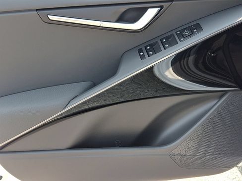 New 2026 Kia Niro EX FWD image 10