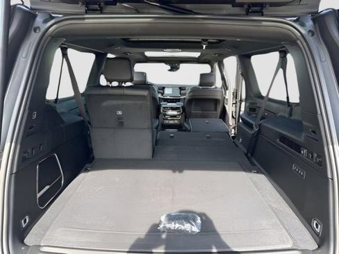 New 2026 Jeep Grand Wagoneer L 4WD w/ Premium Group I image 27